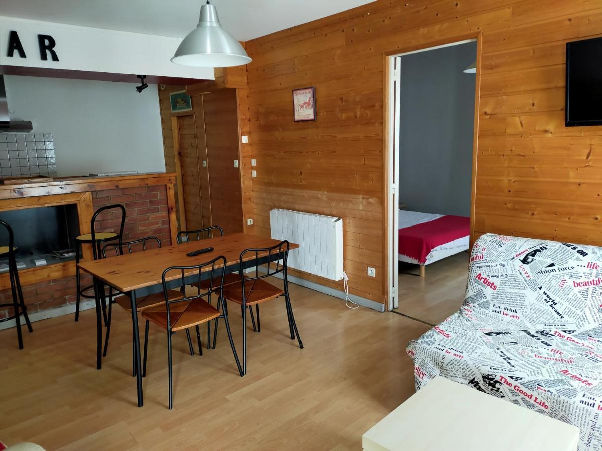 Agreable Appartement De 48 M² En Rdc La Bourboule Bagian luar foto