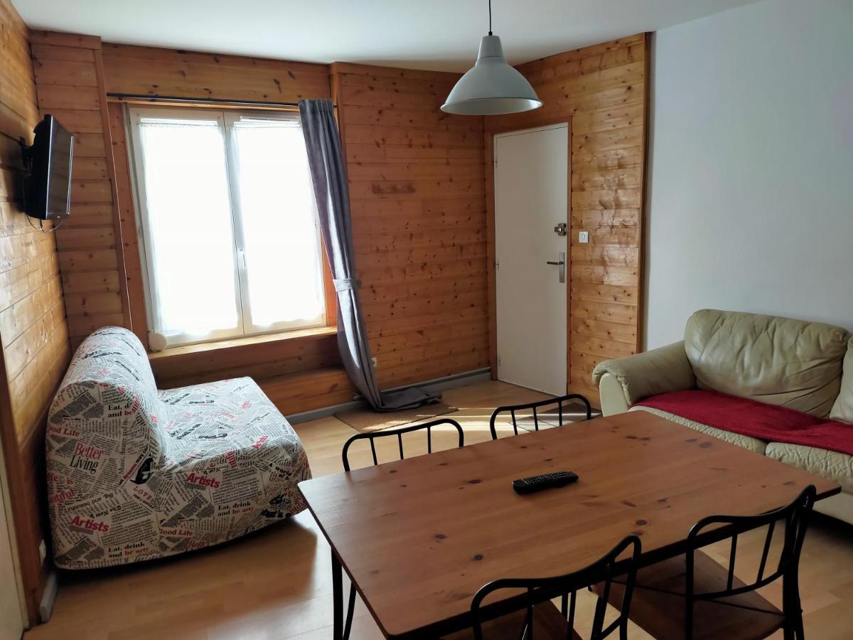 Agreable Appartement De 48 M² En Rdc La Bourboule Bagian luar foto